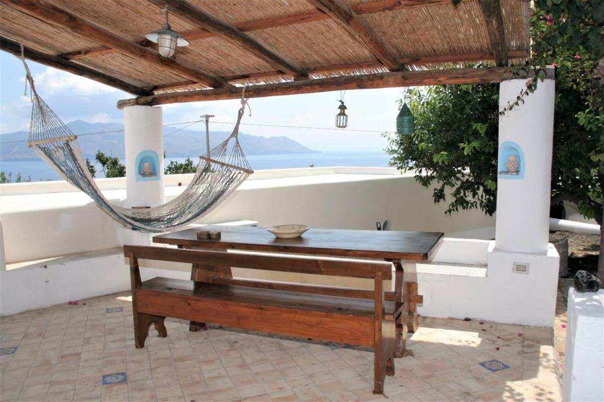 Case Al Mare - Terrazzi Panoramici E Ampio Giardino Santa Marina Salina Exteriör bild