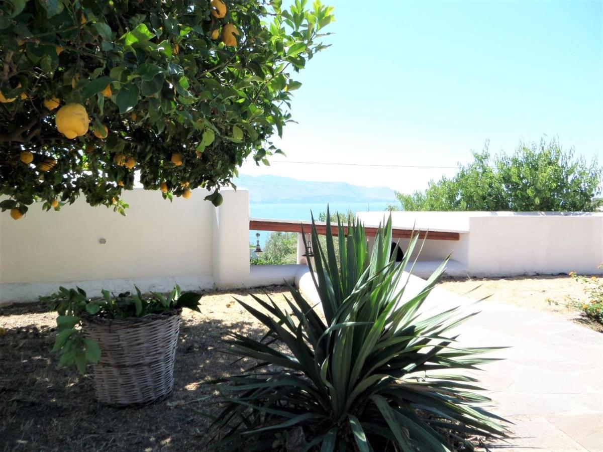 Case Al Mare - Terrazzi Panoramici E Ampio Giardino Santa Marina Salina Exteriör bild